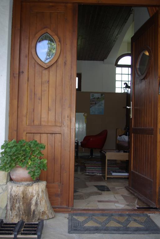Dabasi Lovas Vendégház Exterior foto